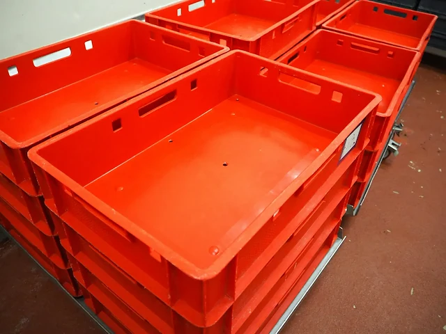 Nn crates on rollies - afbeelding 4 van  4