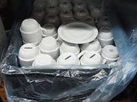 Nn cups and saucers - afbeelding 4 van  5