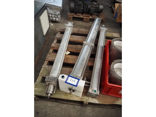 Nn cylinders - afbeelding 1 van  3