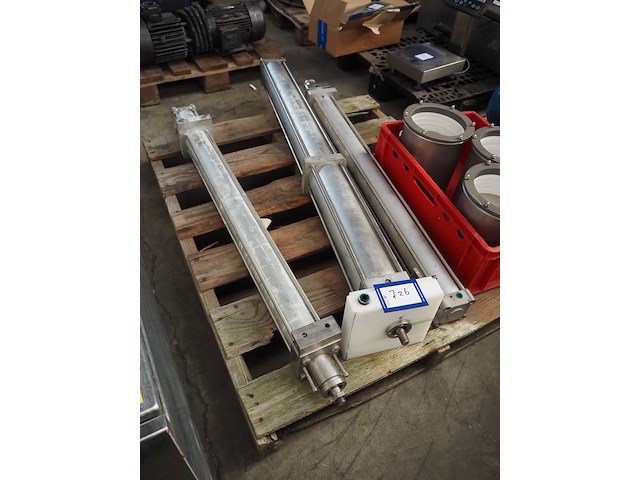 Nn cylinders - afbeelding 2 van  3