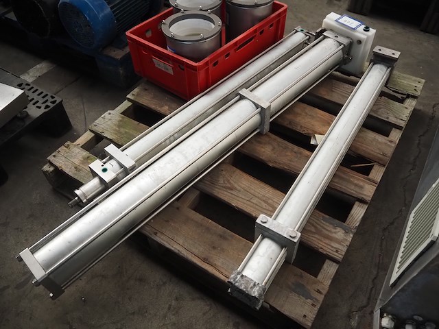 Nn cylinders - afbeelding 3 van  3