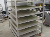 Nn defrosting trolley