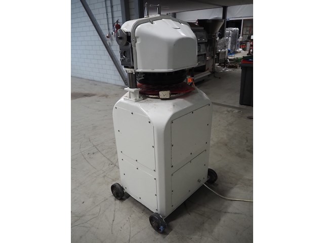 Nn dough divider and rounder - afbeelding 4 van  9