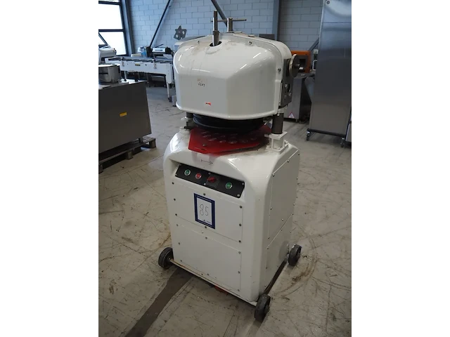 Nn dough divider and rounder - afbeelding 4 van  11