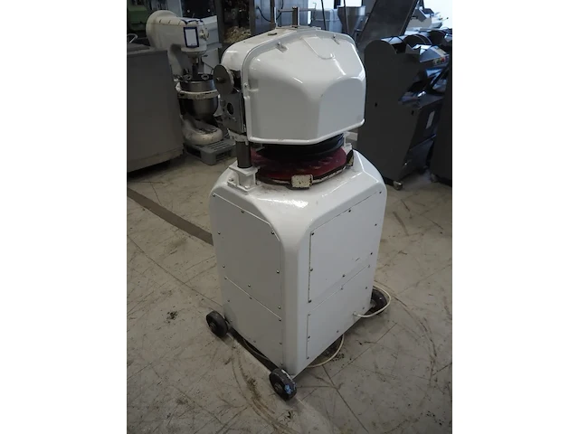 Nn dough divider and rounder - afbeelding 5 van  11