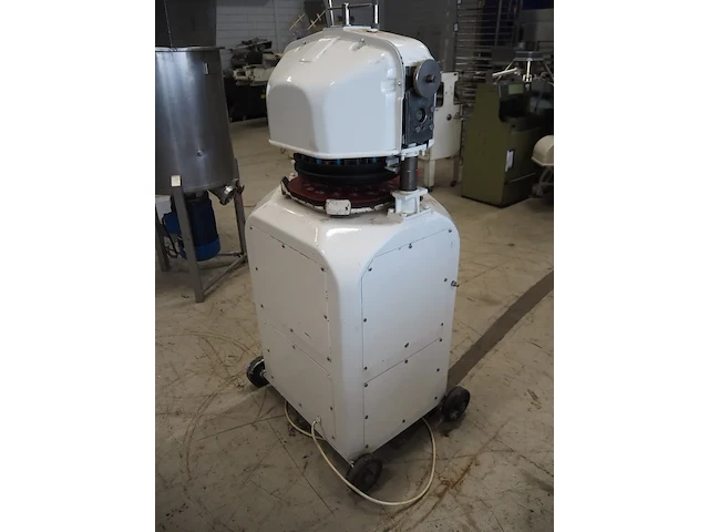 Nn dough divider and rounder - afbeelding 6 van  11