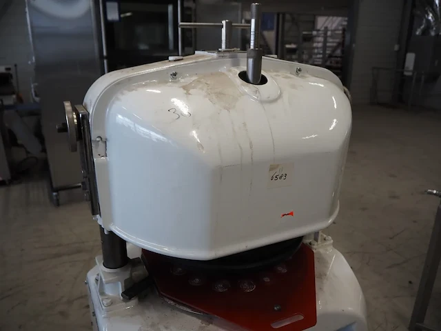 Nn dough divider and rounder - afbeelding 7 van  11