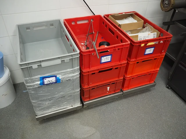 Nn e-2 crates - afbeelding 1 van  10