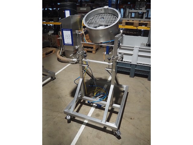 Nn egg cutter - afbeelding 1 van  8