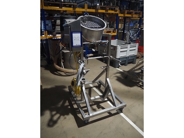 Nn egg cutter - afbeelding 2 van  8