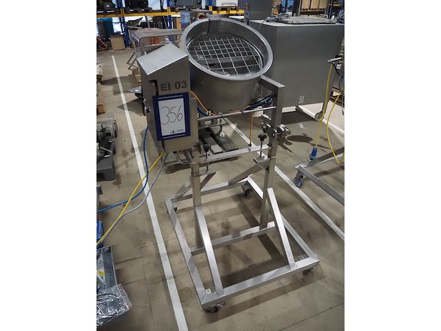 Nn egg cutter - afbeelding 1 van  11