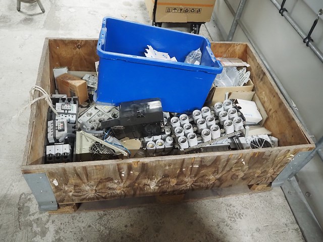 Nn electric parts and fuses - afbeelding 4 van  6