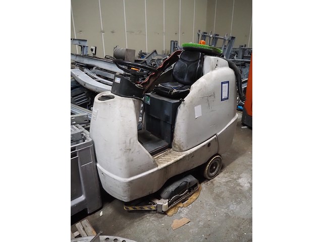 Nn floor scrubbing machine - afbeelding 2 van  12