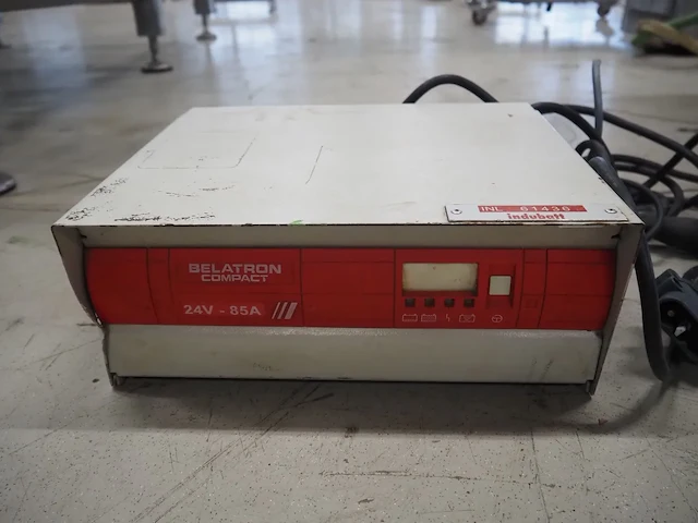 Nn floor scrubbing machine - afbeelding 4 van  13