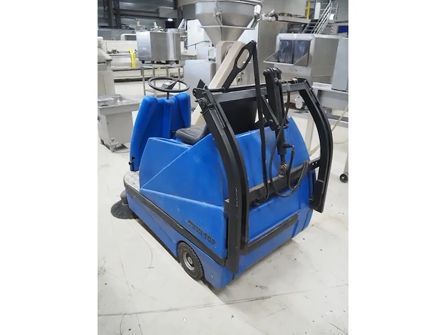 Nn floor scrubbing machine - afbeelding 8 van  13
