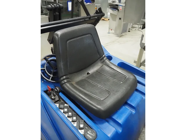 Nn floor scrubbing machine - afbeelding 12 van  13