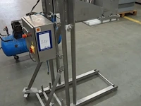 Nn forming machine