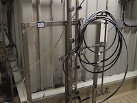 Nn frame with tubes and hoses - afbeelding 1 van  6