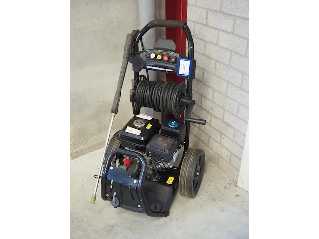Nn gas powered high pressure washer - afbeelding 1 van  7