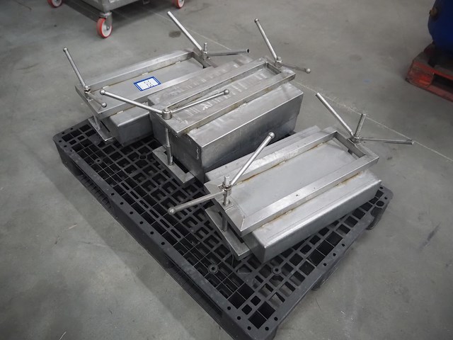 Nn ham moulds - afbeelding 2 van  3