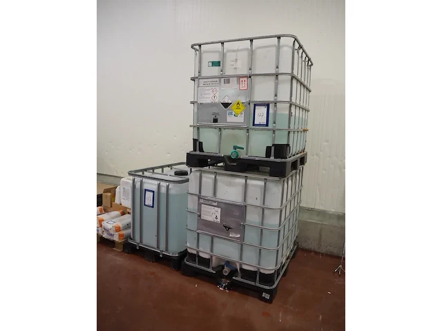 Nn ibc tanks - afbeelding 1 van  7