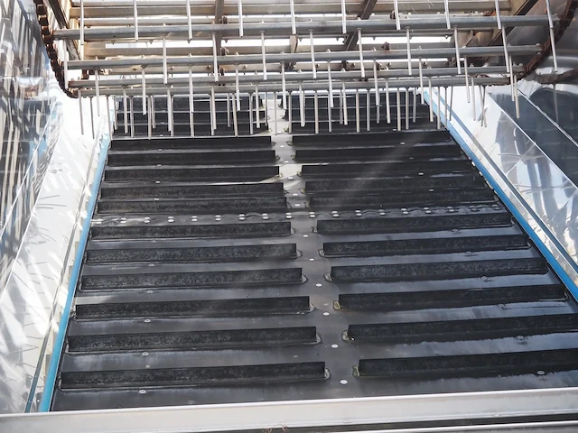 Nn infeed bunker for leaf vegetables - afbeelding 11 van  12