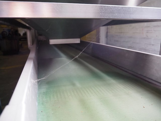 Nn infeed bunker with transport belt - afbeelding 7 van  7