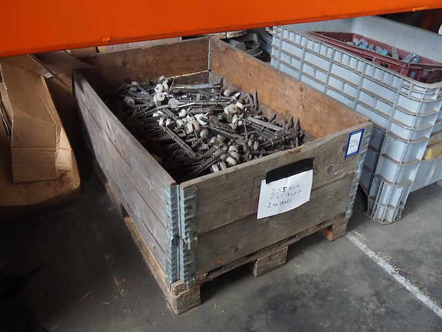 Nn intestine shackles - afbeelding 1 van  3