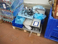Nn laboratory equipment - afbeelding 1 van  5