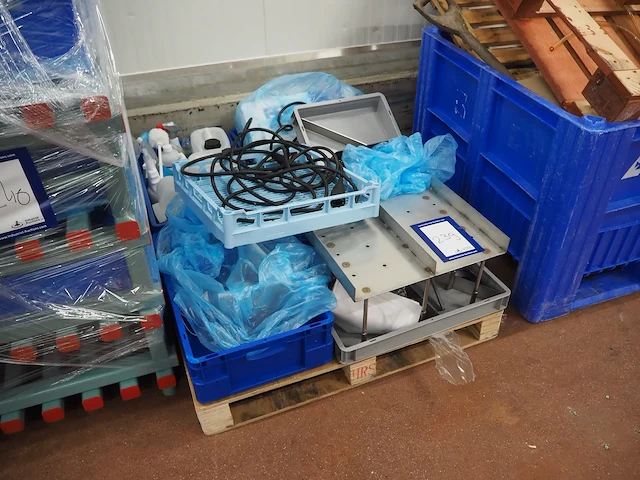 Nn laboratory equipment - afbeelding 2 van  5