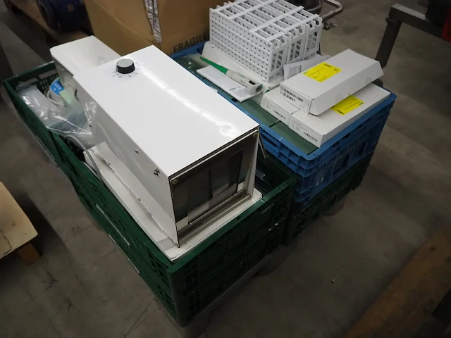 Nn laboratory equipment - afbeelding 4 van  7