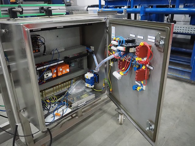 Nn lid closing machine - afbeelding 3 van  11