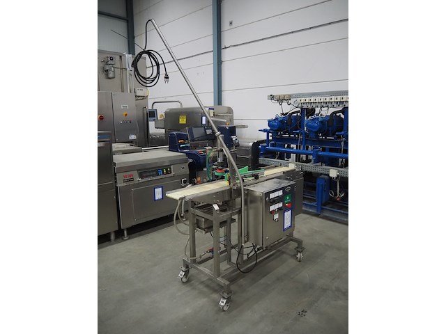 Nn lid closing machine - afbeelding 4 van  11