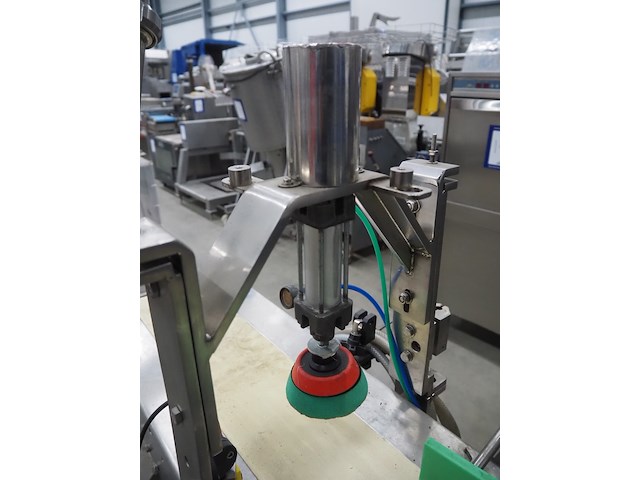 Nn lid closing machine - afbeelding 9 van  11