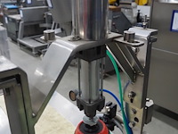Nn lid closing machine - afbeelding 9 van  11