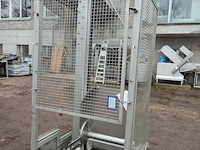 Nn lifter for 200 liter meat bins - afbeelding 1 van  12