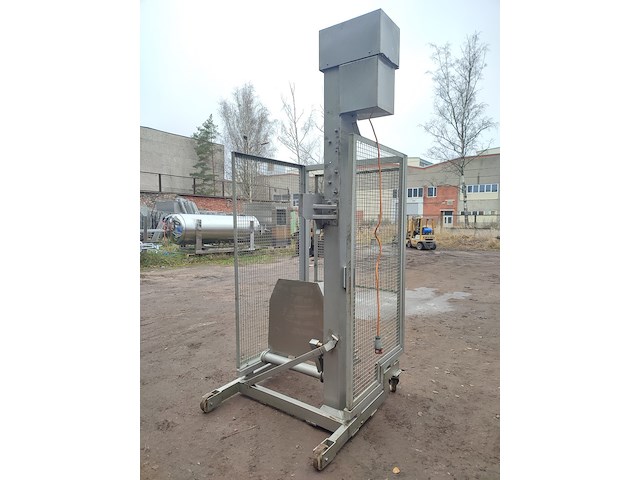 Nn lifter for 200 liter meat bins - afbeelding 6 van  12