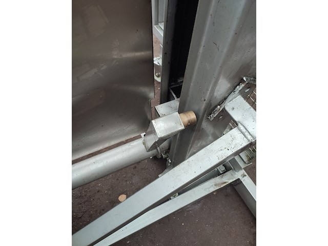 Nn lifter for 200 liter meat bins - afbeelding 10 van  12