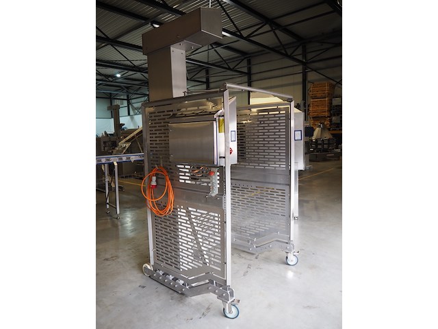 Nn lifter for 200 litre meat bins - afbeelding 2 van  9