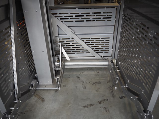 Nn lifter for 200 litre meat bins - afbeelding 4 van  9