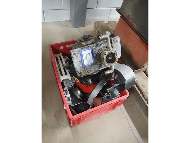 Nn machine parts - afbeelding 1 van  5