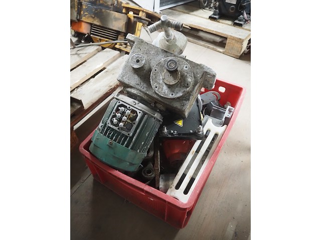 Nn machine parts - afbeelding 3 van  5