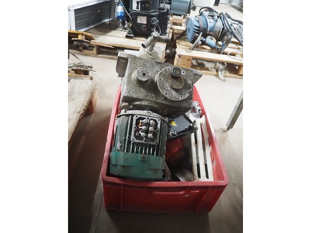 Nn machine parts - afbeelding 4 van  5