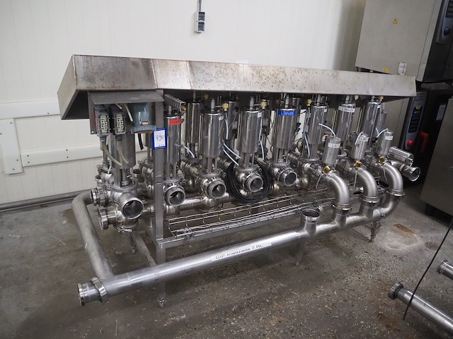 Nn manifold - afbeelding 1 van  9