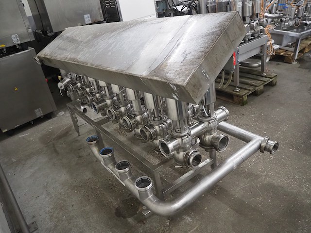 Nn manifold - afbeelding 3 van  9