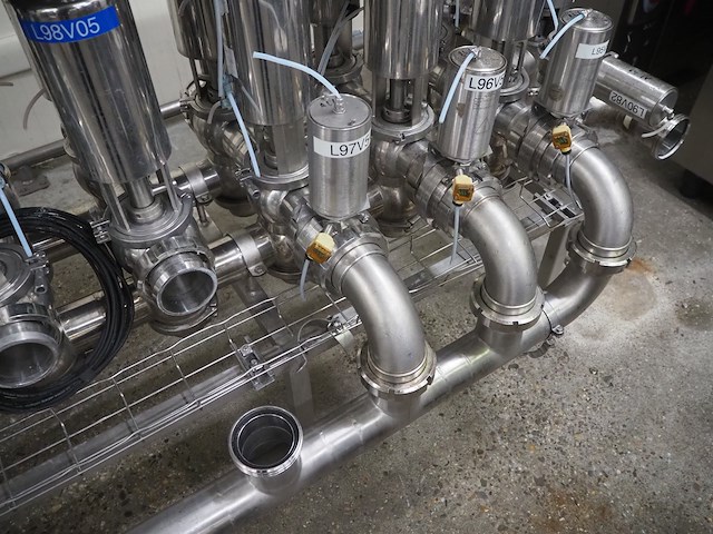 Nn manifold - afbeelding 8 van  9