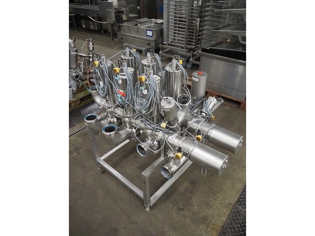 Nn manifold - afbeelding 4 van  7