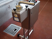 Nn meat ball forming machine - afbeelding 1 van  11