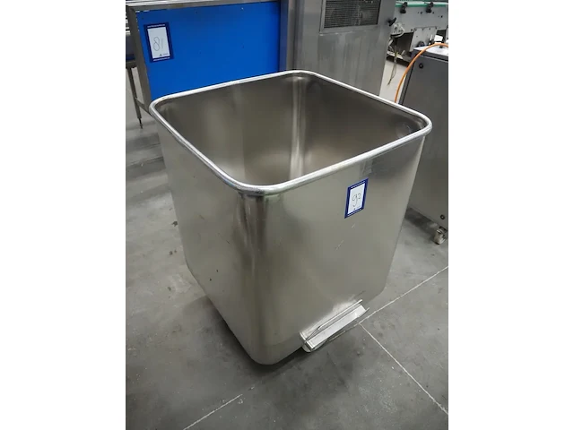 Nn meat bin - afbeelding 1 van  5