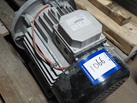 Nn motor - afbeelding 1 van  4